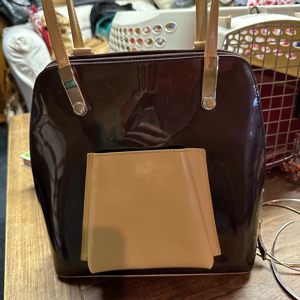 Beijo Black and Tan Shoulder Bag with Glossy Finish